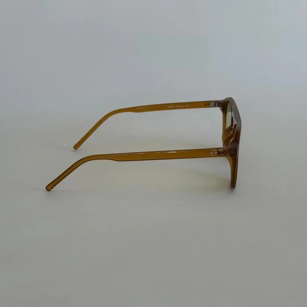 Brown round sunglasses with green